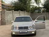 Mercedes-Benz E 320 1999 года за 3 100 000 тг. в Сарыагаш