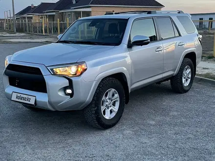 Toyota 4Runner 2022 года за 19 000 000 тг. в Актобе – фото 2