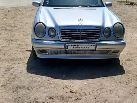 Mercedes-Benz E 230 1997 года за 3 200 000 тг. в Казалинск