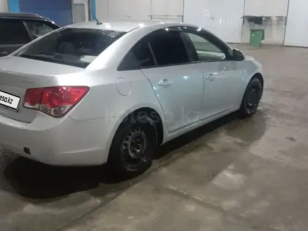 Chevrolet Cruze 2012 года за 3 800 000 тг. в Усть-Каменогорск – фото 2