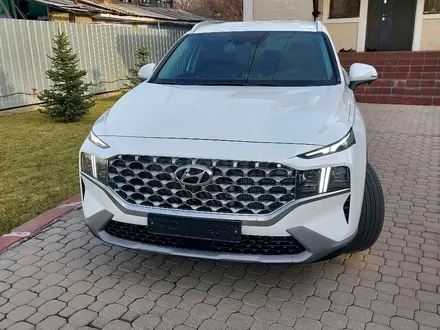 Hyundai Santa Fe 2022 года за 17 800 000 тг. в Алматы