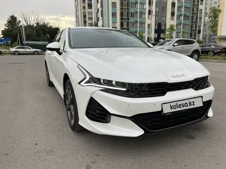 Kia K5 2023 года за 14 500 000 тг. в Алматы