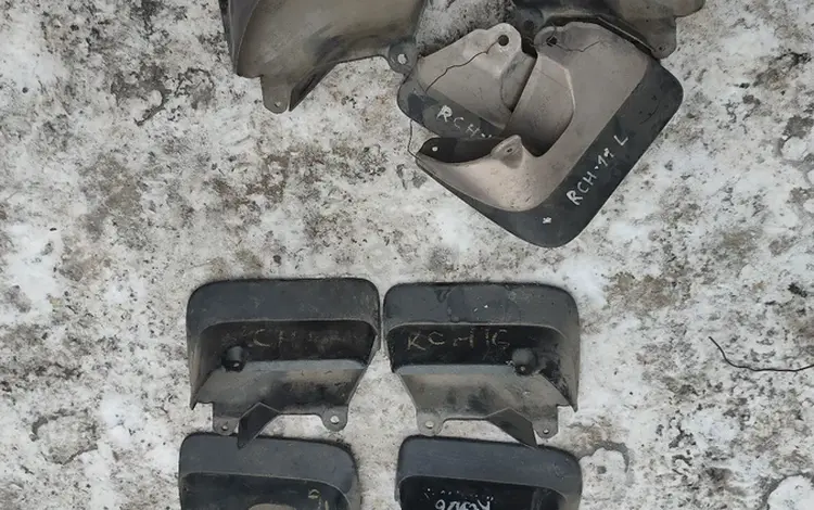 Брызговики. Toyota Granvia за 20 000 тг. в Алматы