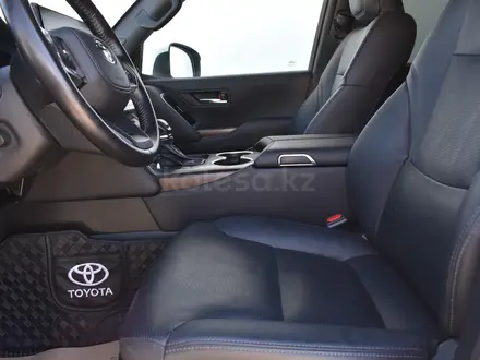 Toyota Land Cruiser 2024 года за 47 000 000 тг. в Атырау – фото 17