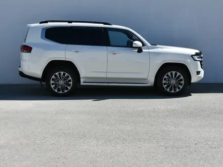 Toyota Land Cruiser 2024 года за 47 000 000 тг. в Атырау – фото 4