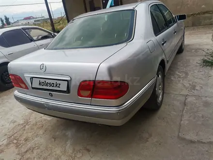 Mercedes-Benz E 280 1996 года за 2 800 000 тг. в Шамалган – фото 4