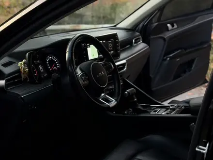 Kia K5 2022 года за 11 800 000 тг. в Алматы – фото 8