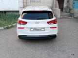 Hyundai i30 2023 годаүшін8 300 000 тг. в Караганда – фото 5