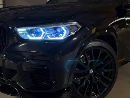 BMW X5 2022 года за 37 000 000 тг. в Алматы – фото 19