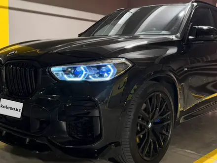 BMW X5 2022 года за 37 000 000 тг. в Алматы – фото 4