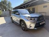Toyota Highlander 2018 годаүшін15 800 000 тг. в Алматы – фото 2