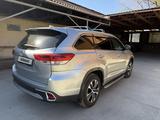 Toyota Highlander 2018 годаүшін15 800 000 тг. в Алматы – фото 4