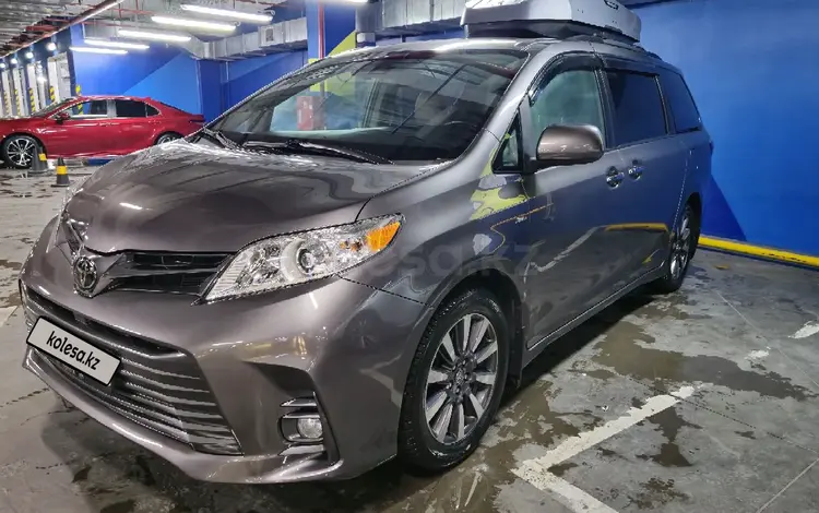 Toyota Sienna 2018 года за 19 000 000 тг. в Шымкент