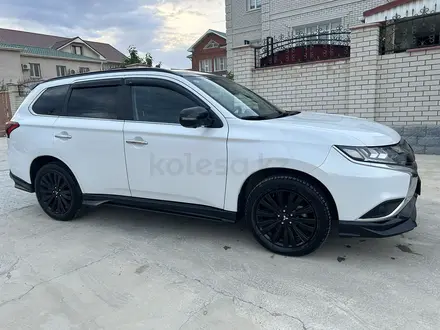 Mitsubishi Outlander 2022 года за 14 200 000 тг. в Актау – фото 3