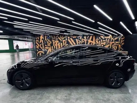 Tesla Model 3 2022 года за 12 500 000 тг. в Алматы