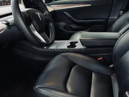 Tesla Model 3 2022 года за 12 500 000 тг. в Алматы – фото 10
