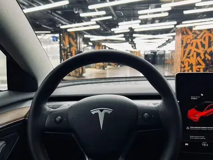 Tesla Model 3 2022 года за 12 500 000 тг. в Алматы – фото 14