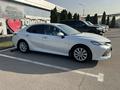 Toyota Camry 2021 года за 15 500 000 тг. в Алматы – фото 3