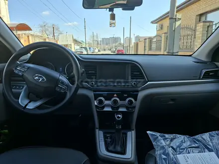 Hyundai Elantra 2019 года за 7 500 000 тг. в Атырау – фото 6