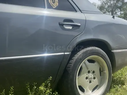 Mercedes-Benz E 230 1992 года за 1 100 000 тг. в Алматы – фото 2