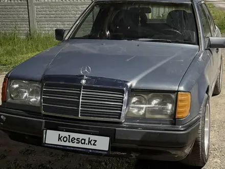Mercedes-Benz E 230 1992 года за 1 100 000 тг. в Алматы – фото 3