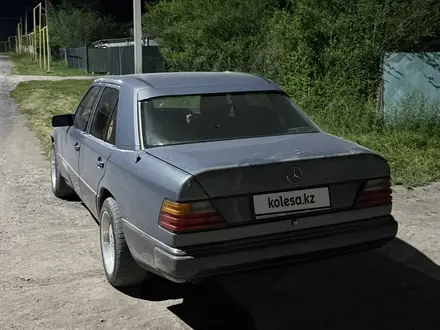 Mercedes-Benz E 230 1992 года за 1 100 000 тг. в Алматы – фото 5