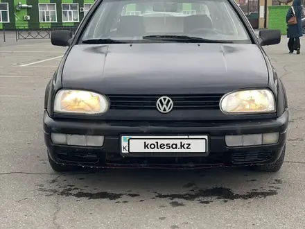 Volkswagen Golf 1994 года за 1 150 000 тг. в Семей