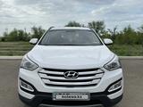 Hyundai Santa Fe 2016 годаүшін9 999 999 тг. в Уральск