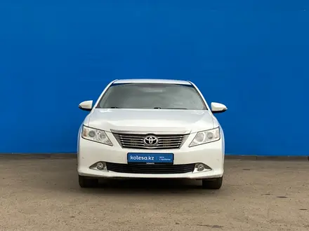 Toyota Camry 2014 года за 9 080 000 тг. в Алматы – фото 2