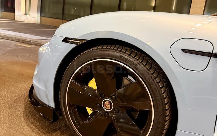 Porsche Taycan — миниатюра 4