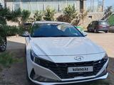 Hyundai Elantra 2023 года за 7 900 000 тг. в Астана – фото 2