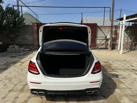 Mercedes-Benz E 63 AMG 2018 года за 31 000 000 тг. в Алматы – фото 38