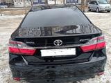 Toyota Camry 2014 года за 11 300 000 тг. в Павлодар – фото 2