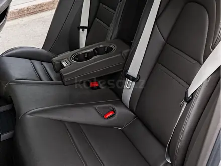Porsche Panamera 2023 года за 75 000 000 тг. в Алматы – фото 25