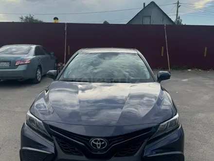 Toyota Camry 2021 года за 13 800 000 тг. в Алматы