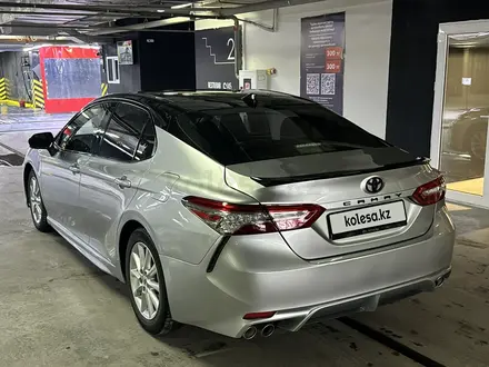 Toyota Camry 2020 года за 12 200 000 тг. в Астана – фото 4