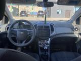 Chevrolet Aveo 2014 года за 2 700 000 тг. в Атырау – фото 4