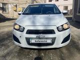 Chevrolet Aveo 2014 года за 2 700 000 тг. в Атырау – фото 2