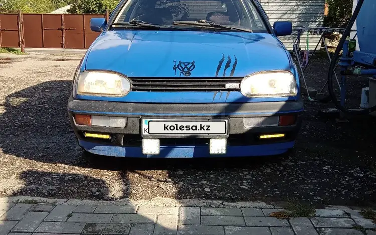 Volkswagen Golf 1993 годаүшін1 300 000 тг. в Астана