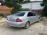 Mercedes-Benz C 180 2002 годаfor2 500 000 тг. в Актау – фото 2