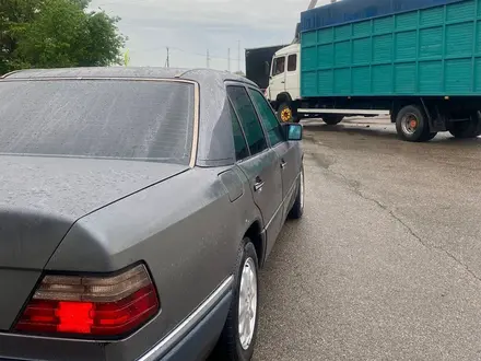 Mercedes-Benz E 200 1994 года за 1 650 000 тг. в Тараз – фото 6