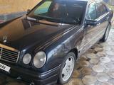 Mercedes-Benz E 200 1998 годаүшін2 300 000 тг. в Тараз – фото 2