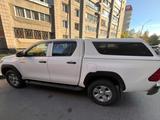 Toyota Hilux 2023 года за 21 000 000 тг. в Усть-Каменогорск – фото 2