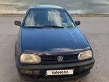 Volkswagen Golf 1993 годаүшін1 350 000 тг. в Караганда – фото 4