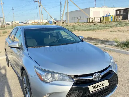 Toyota Camry 2017 года за 6 600 000 тг. в Актау – фото 2