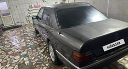 Mercedes-Benz E 230 1991 годаfor1 050 000 тг. в Караганда – фото 2