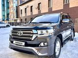 Toyota Land Cruiser 2017 года за 32 500 000 тг. в Караганда