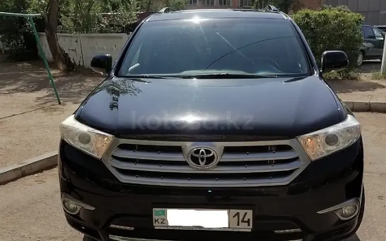 Toyota Highlander 2013 года за 15 900 000 тг. в Павлодар