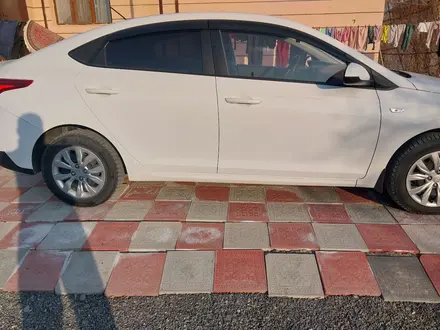 Hyundai Accent 2021 года за 8 500 000 тг. в Кызылорда – фото 3