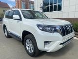 Toyota Land Cruiser Prado 2022 года за 26 900 000 тг. в Актобе – фото 2